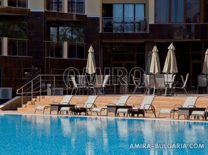 Furnished apartments in Golden Sands swimming pool