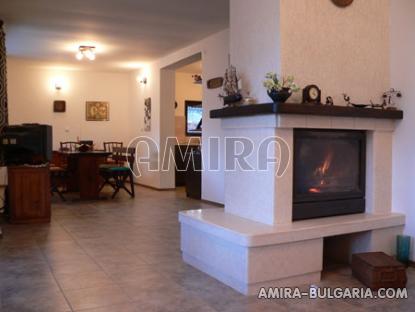 Furnished villa near the Botanic Garden fireplace