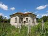 Bulgarian country house near a lake 3