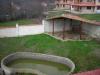 House in Bulgaria near a lake pool